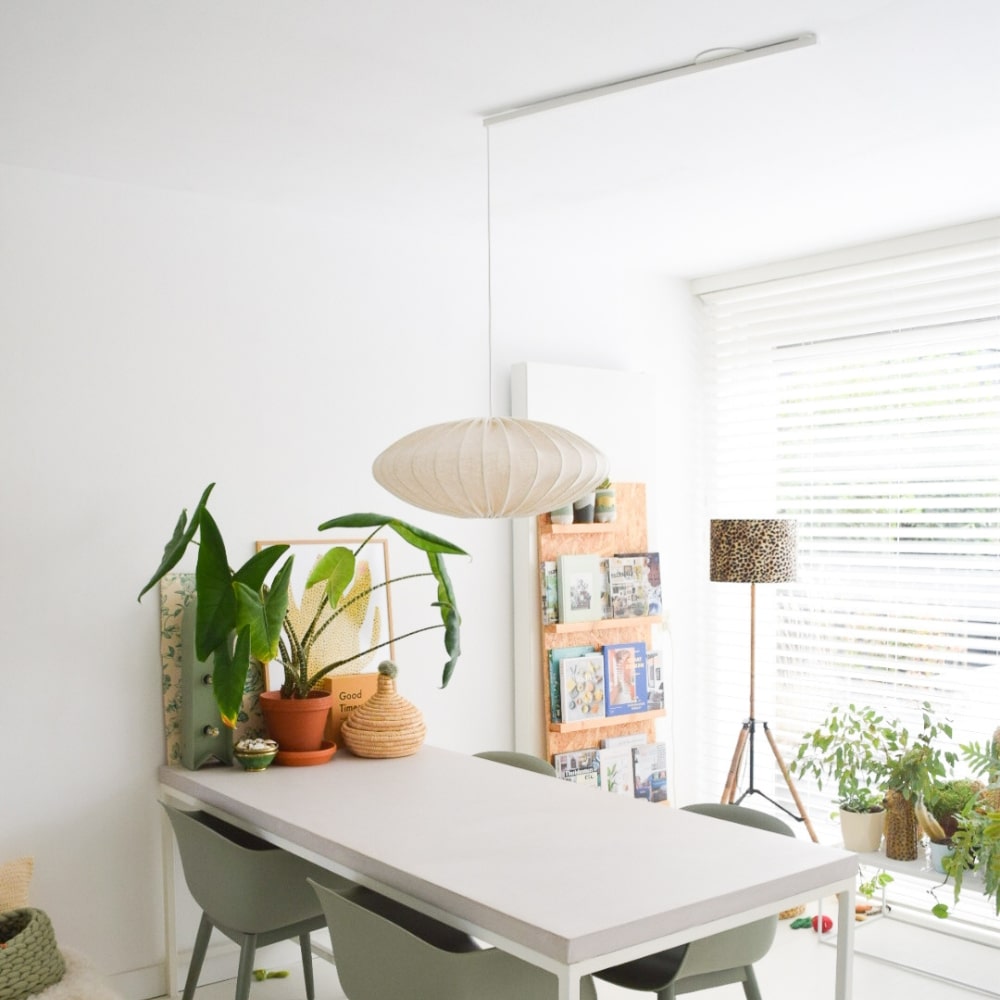 Lightswing single wit eetkamer groen met witte hanglamp