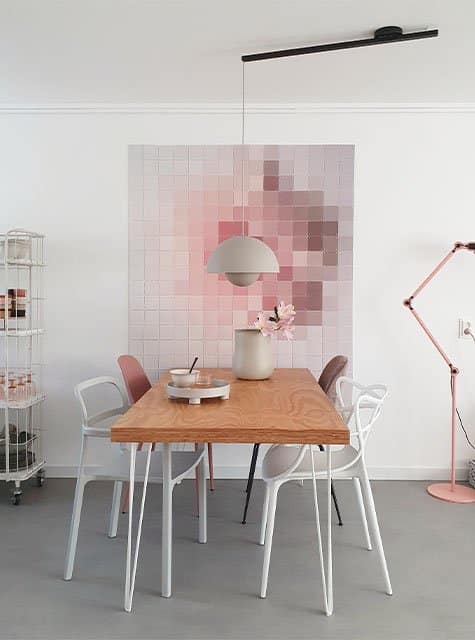 Lightswing single mat zwart in eetkamer