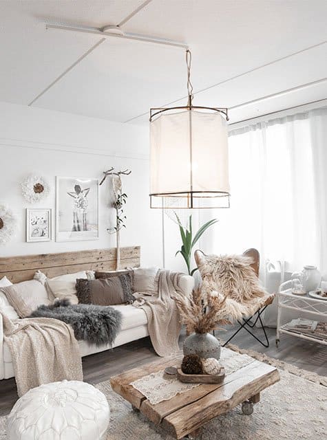Lightswing Single mat wit in woonkamer met stijlvolle lamp